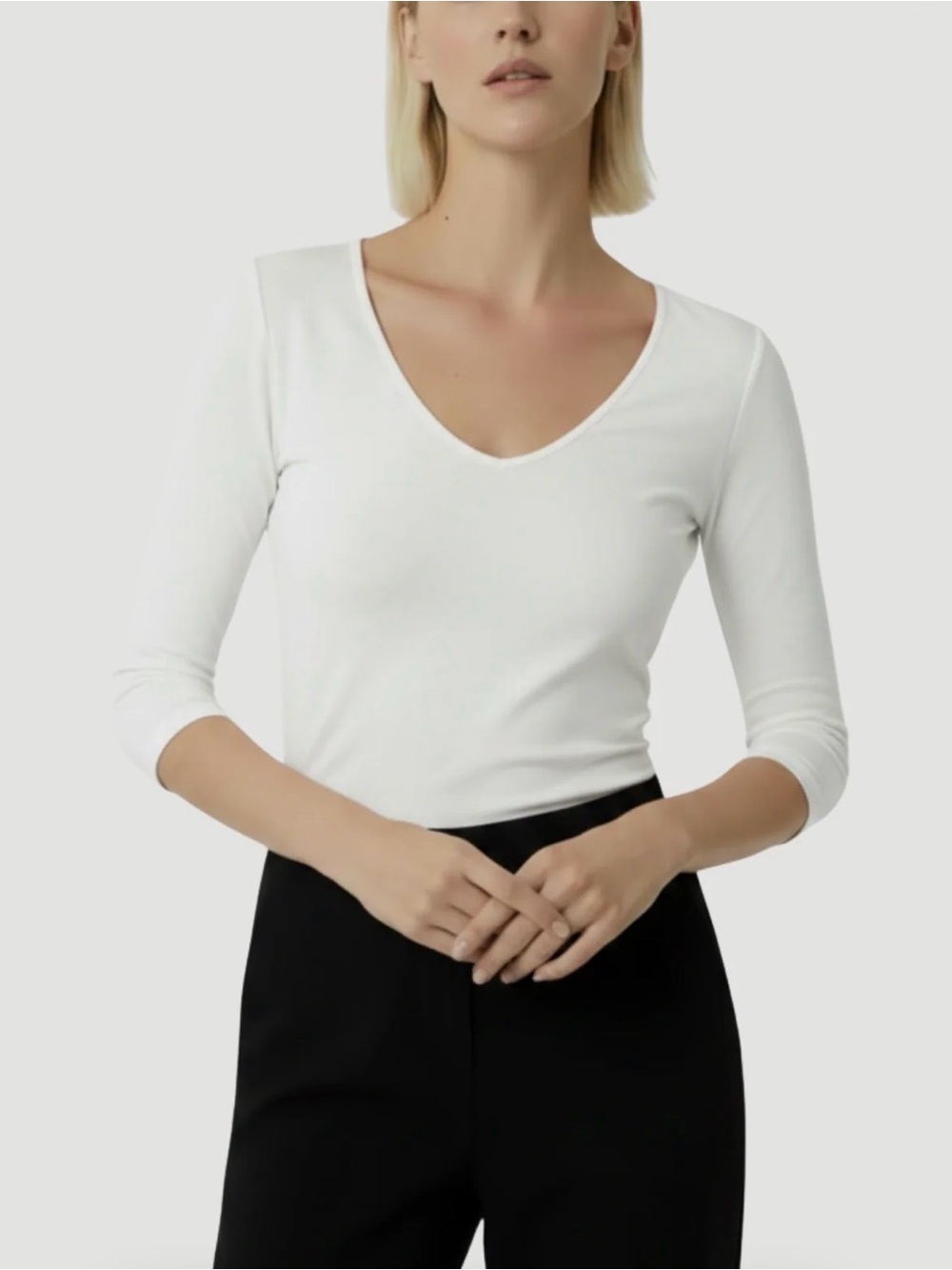 Majestic Filatures Du Lion SOFT TOUCH 3/4 SLEEVE V-NECK T-SHIRT White Sz 4/Lg